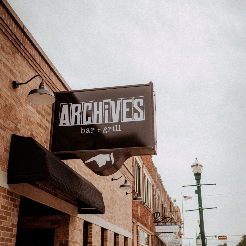 Archives_Bar_Grill