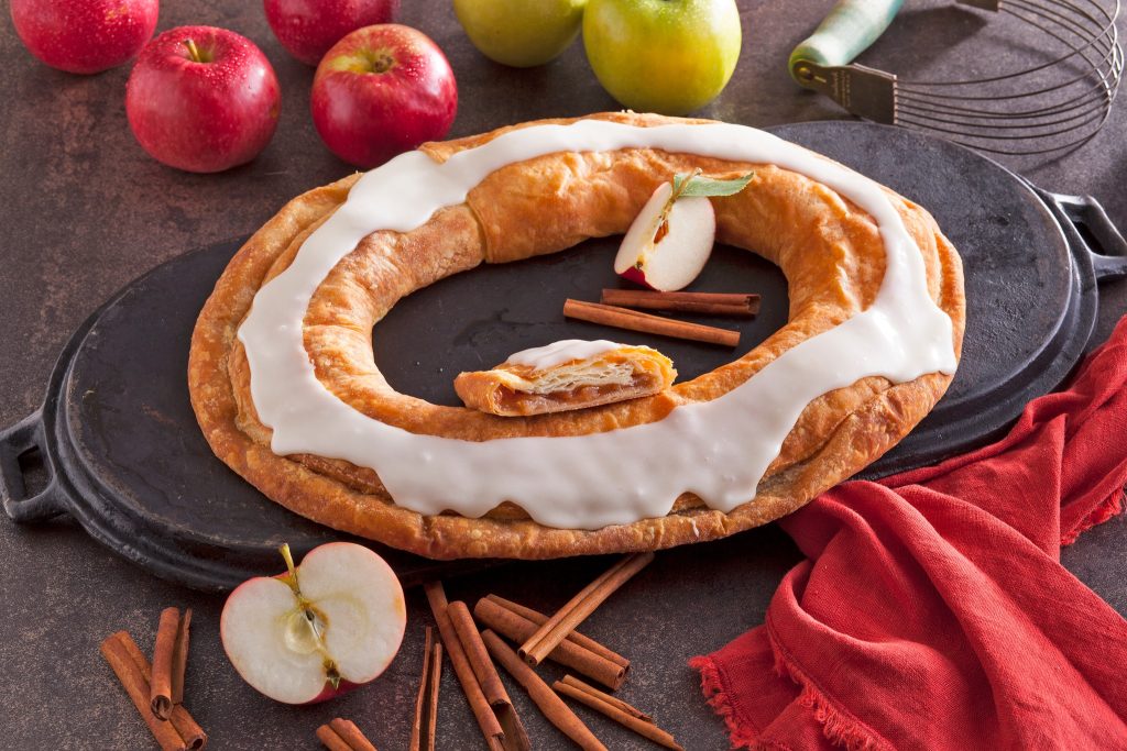 O&H Apple Kringle