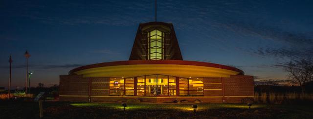 racine_county_visitor_center_at_dusk